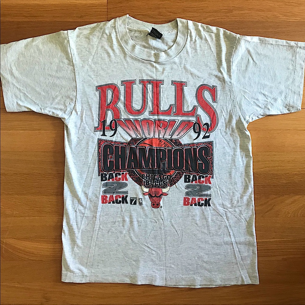 VTG AUTHENTIC Chicago Bulls 1992 World Champs Tee